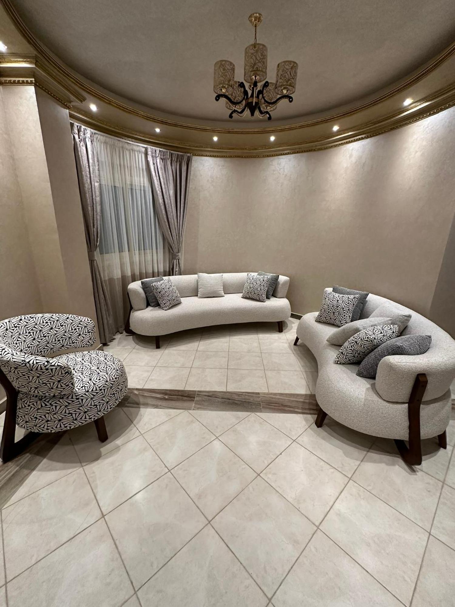 New Cairo- Luxury Hotel-style In East Of The Academy Eng02 *