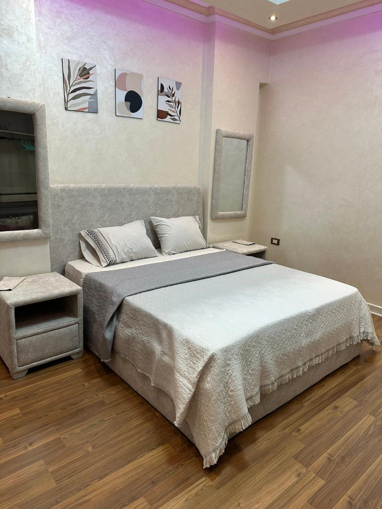Apartment New Cairo- Luxury Hotel-style In East Of The Academy Eng02 *