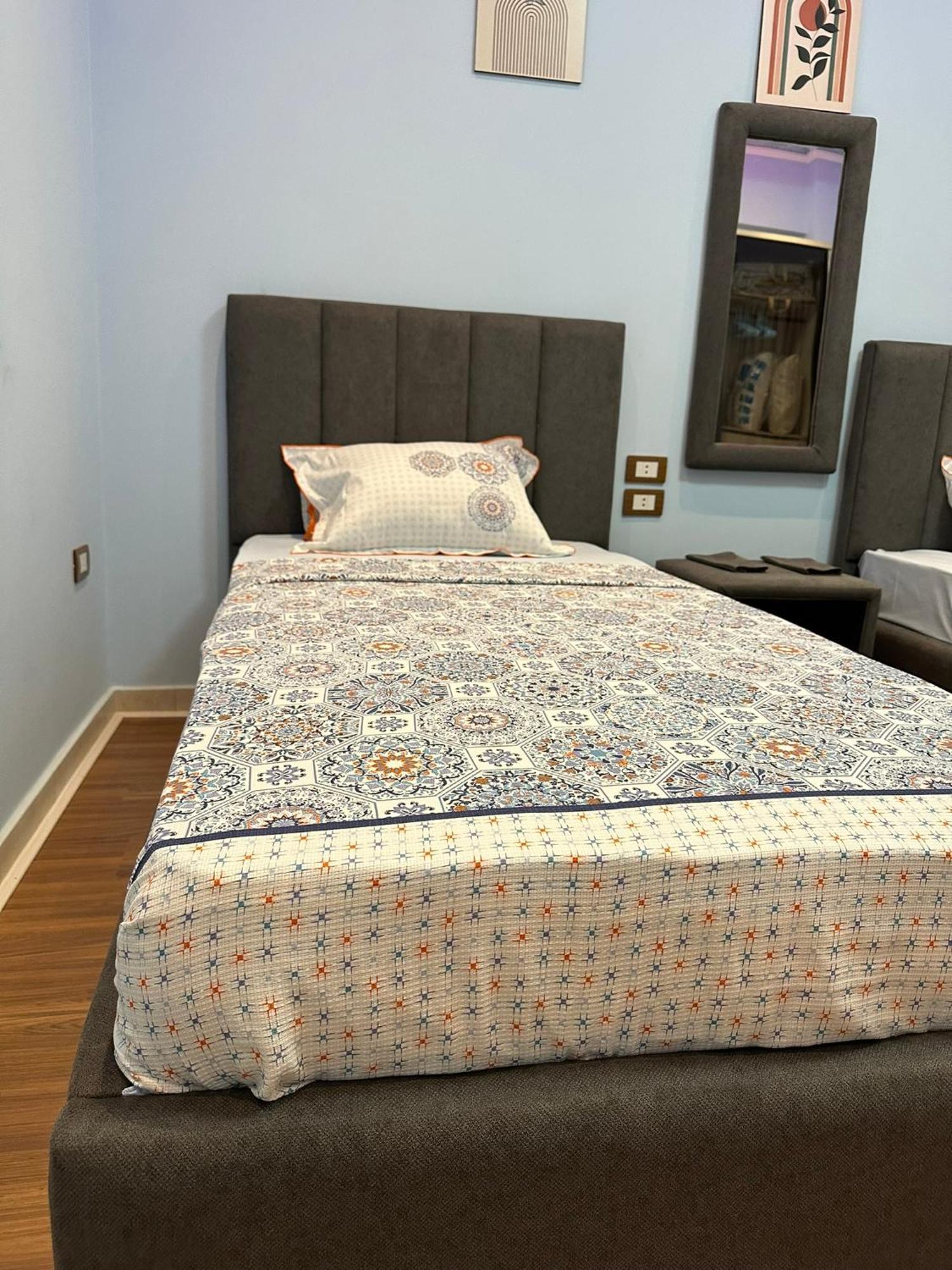 New Cairo- Luxury Hotel-style In East Of The Academy Eng02 Apartment *