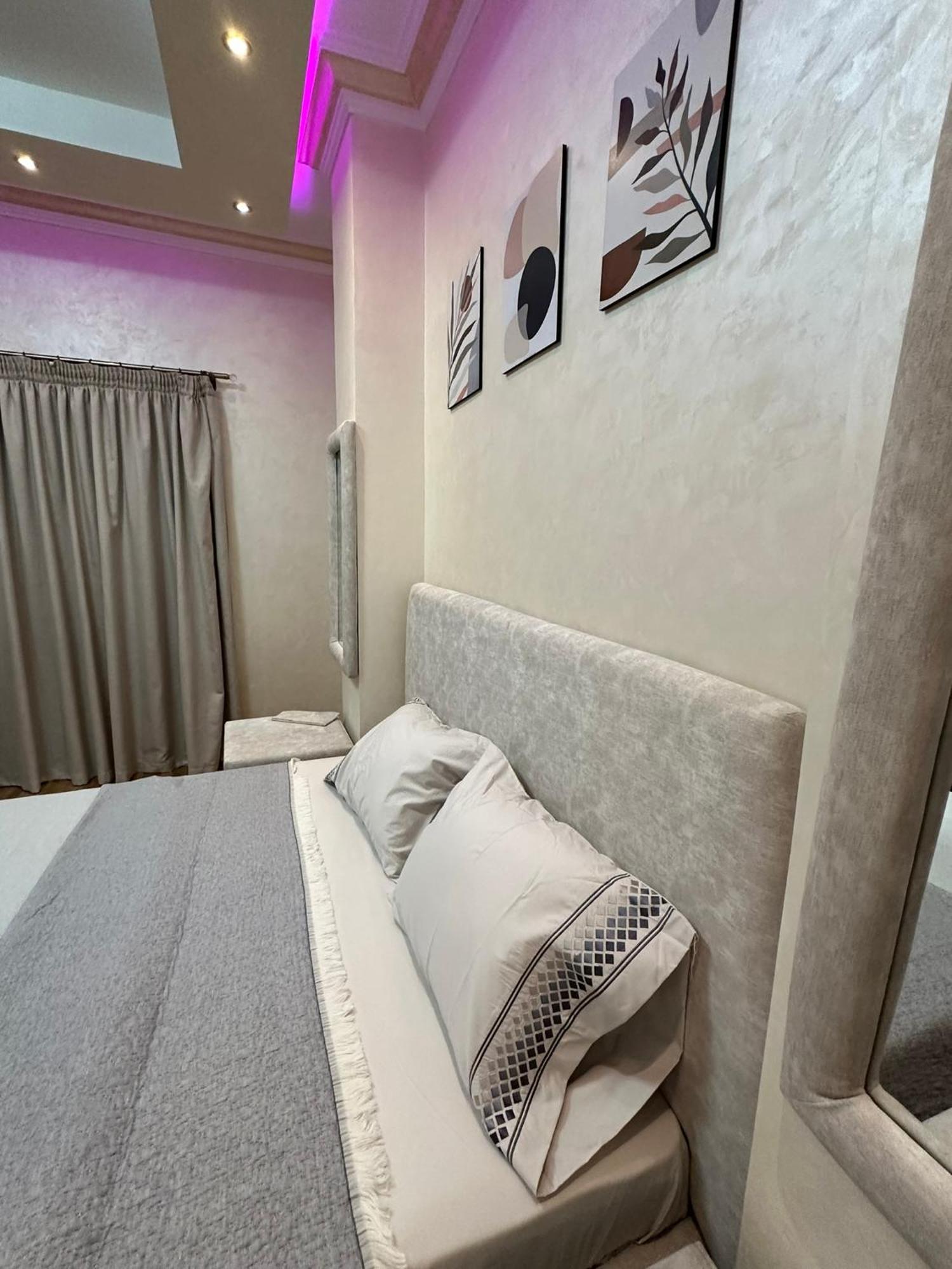 Apartment New Cairo- Luxury Hotel-style In East Of The Academy Eng02 *