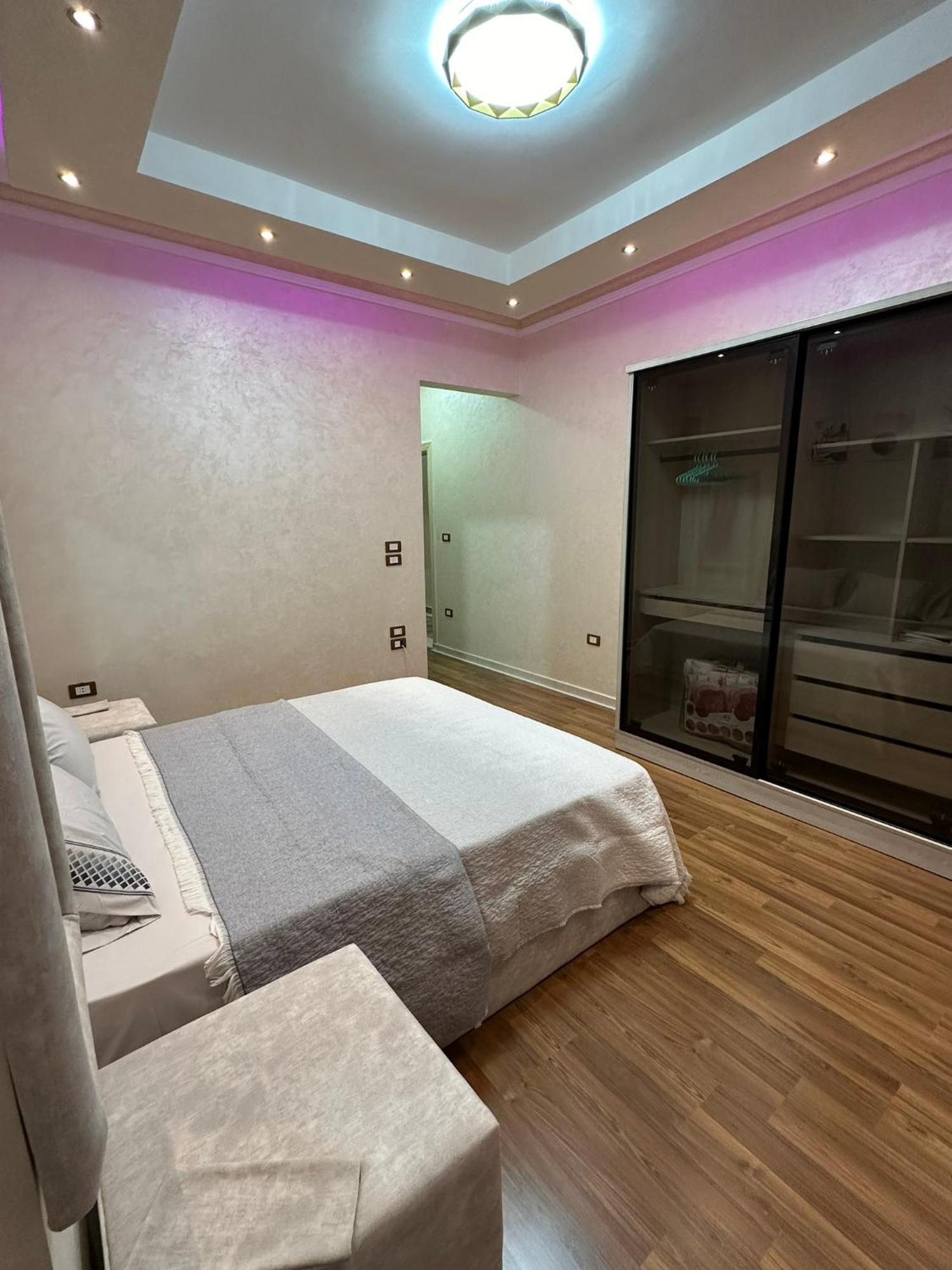 New Cairo- Luxury Hotel-style In East Of The Academy Eng02 Apartment