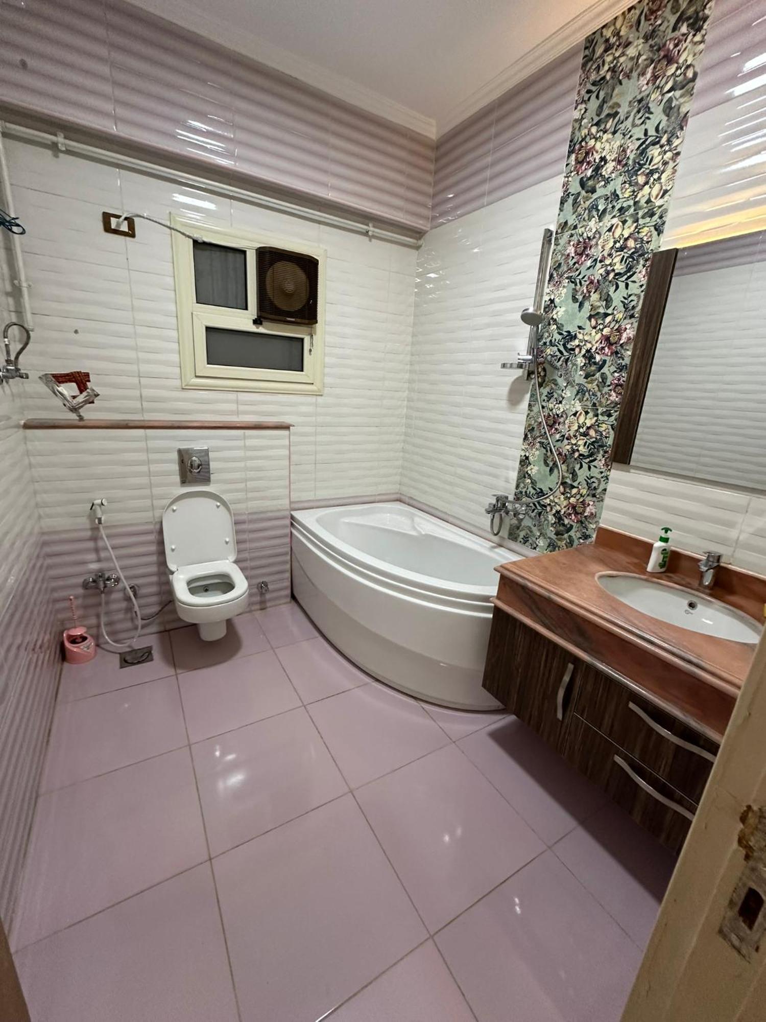 New Cairo- Luxury Hotel-style In East Of The Academy Eng02 Cairo